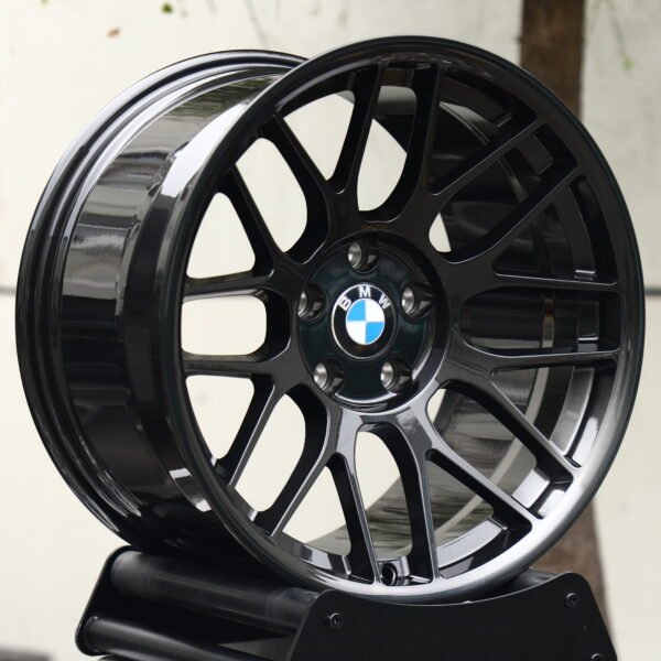 BMW M4 wheels – Gloss Black 1-Piece (BMW OEM-Style), front view