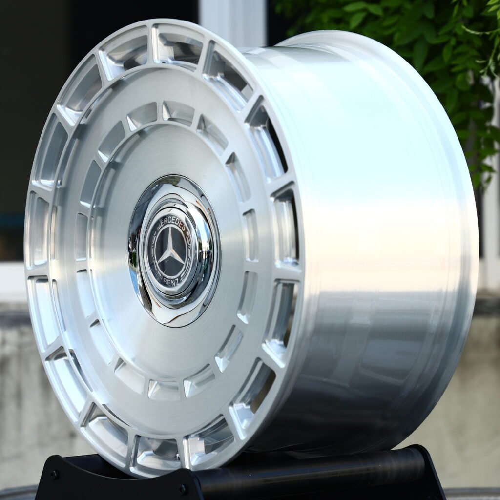 Brushed Silver Mesh Multi-Spoke Forged Wheels – Mercedes-Benz S-Class Maybach Fitment (19-22in, 5x112) view 3