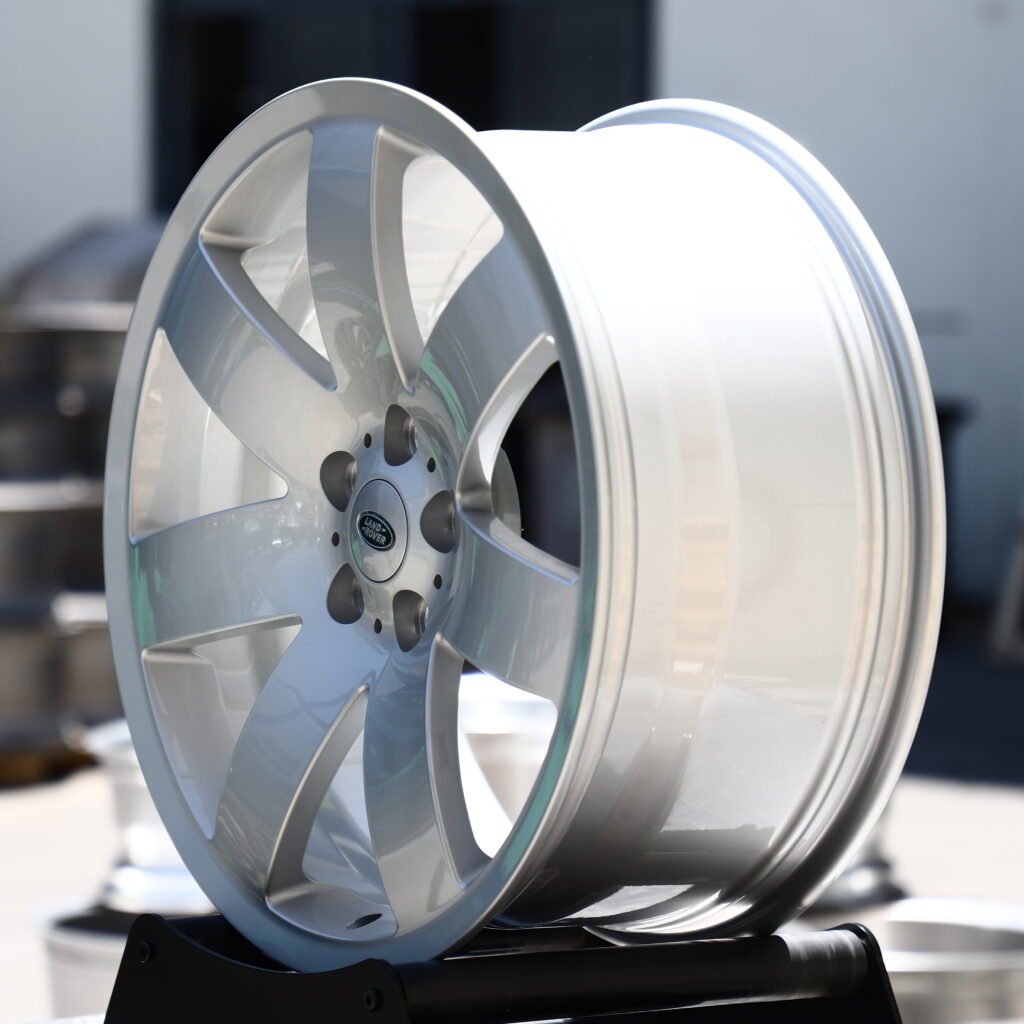 High-Gloss Silver 7-Spoke Forged Wheels – Land Rover Range Rover Sport SV Carbon Fitment (20-24in, 5x120) view 3
