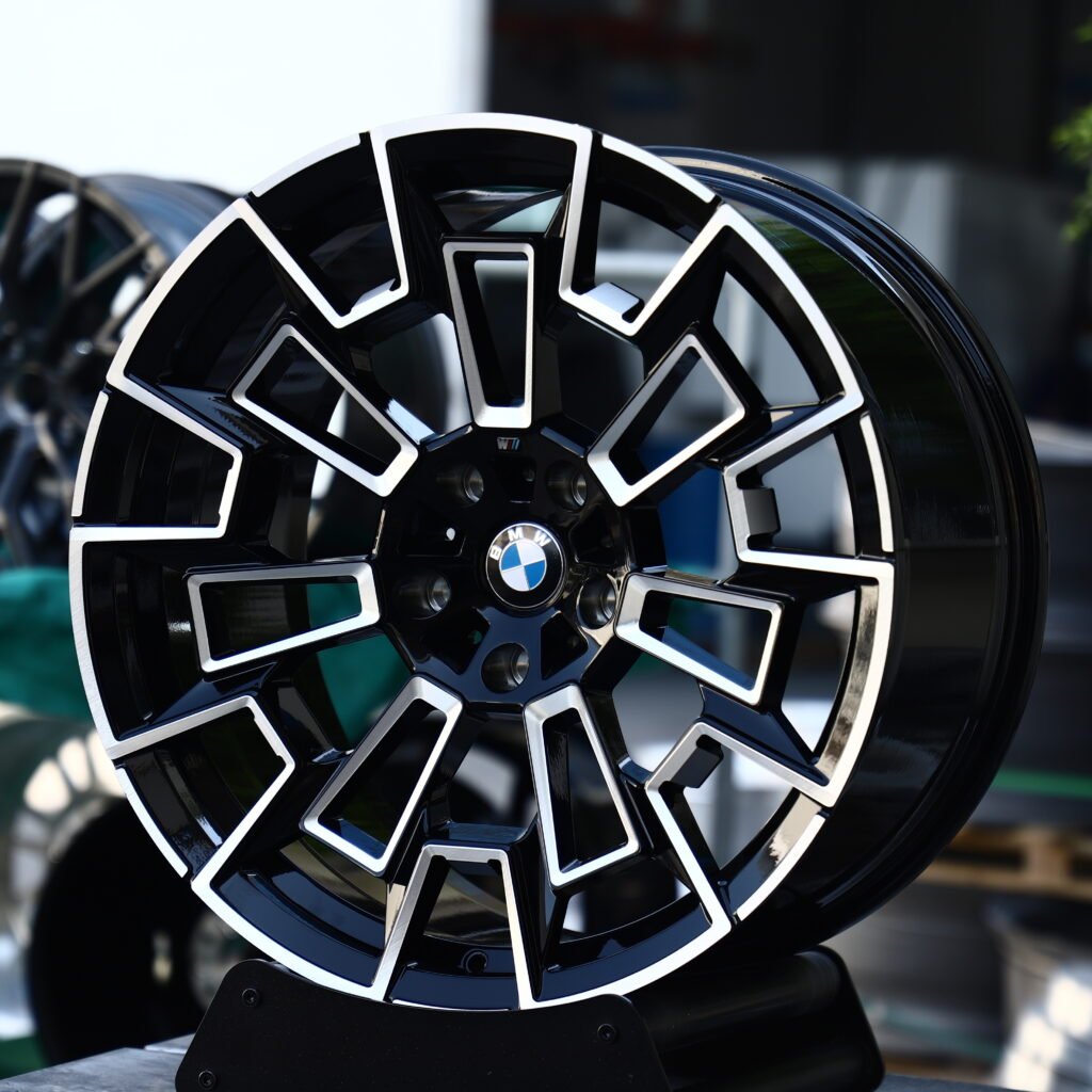 BMW Style 866M Machined Face 20-Spoke Forged Wheels – BMW i7 Fitment (19-22in, 5x112) view 2