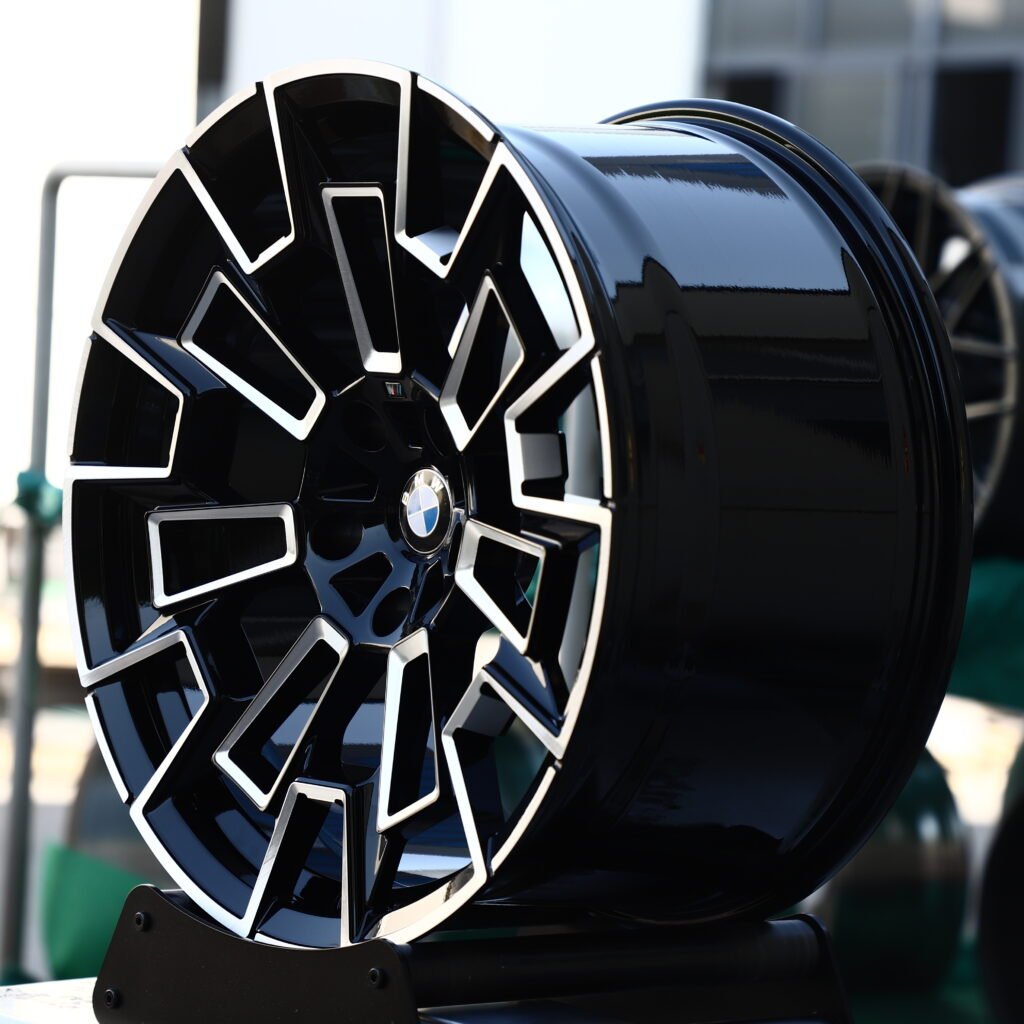 BMW Style 866M Machined Face 20-Spoke Forged Wheels – BMW i7 Fitment (19-22in, 5x112) view 3