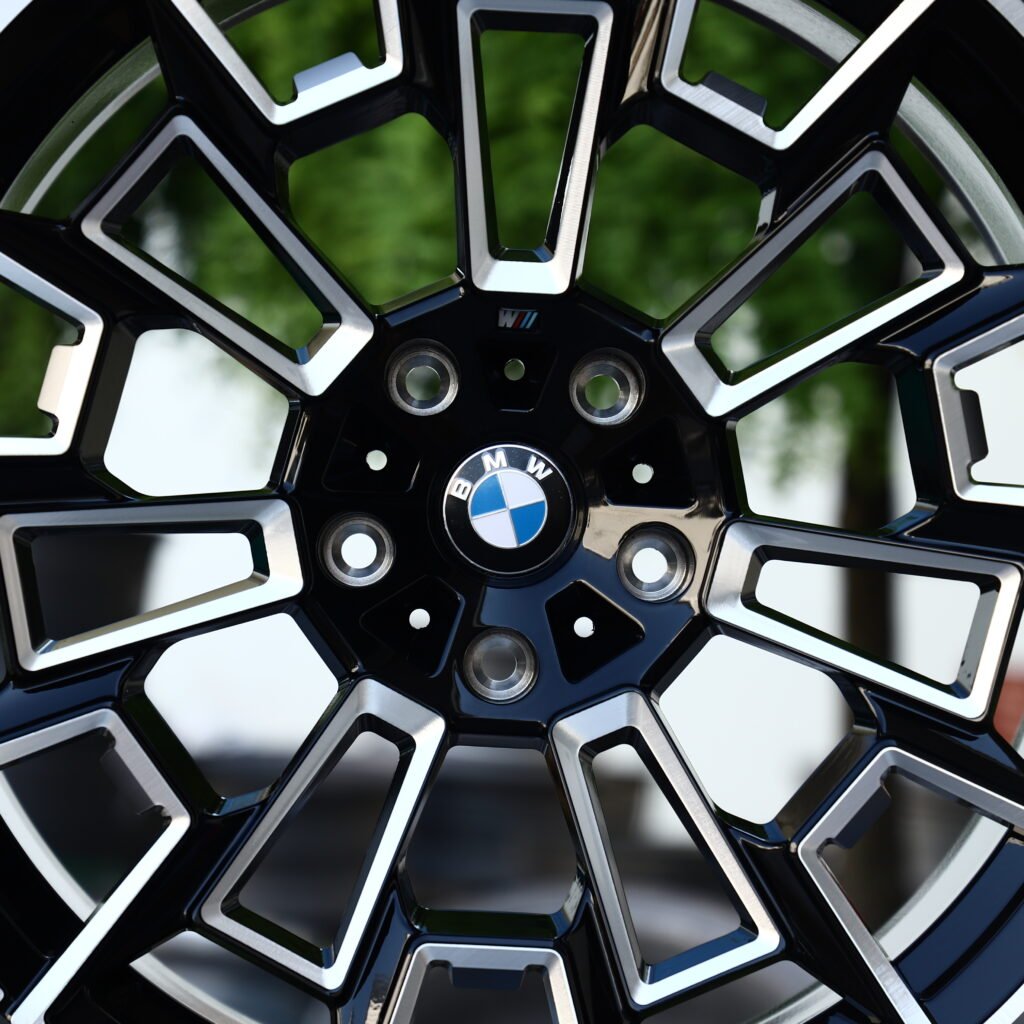 BMW Style 866M Machined Face 20-Spoke Forged Wheels – BMW i7 Fitment (19-22in, 5x112) view 4