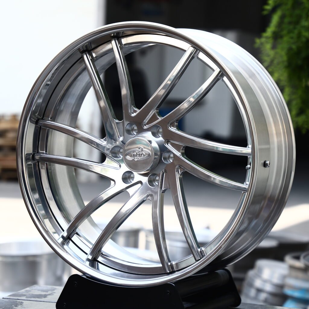 Machined Silver 5-Spoke Y-Design Forged Wheels – Land Rover Defender Vertex Fitment (20-24in, 5x120) view 2