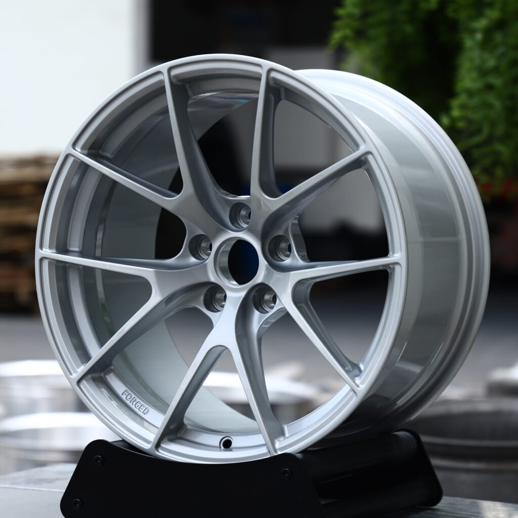 APEX VS 5RS High-Gloss Silver 5-Spoke Y-Design Forged Wheels – BMW M3 CS Handschalter Fitment (19-21in, 5x112) view 2