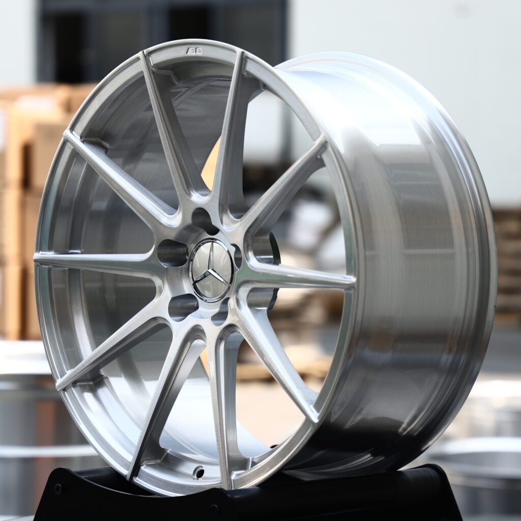 Brushed Silver 5-Spoke Y-Design Forged Wheels – Mercedes-Benz S-Class Maybach Fitment (19-22in, 5x112) view 3