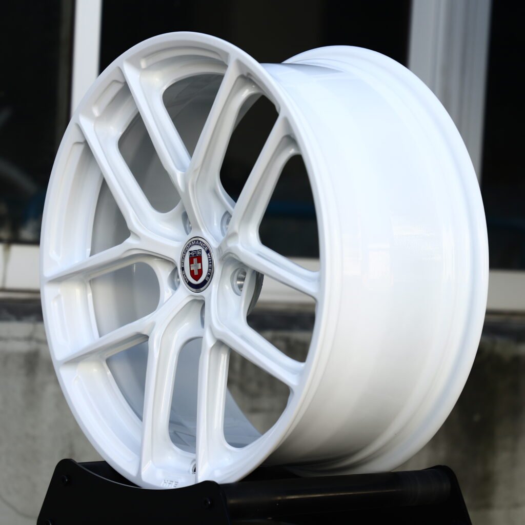 HRE P101 Gloss White 5-Spoke Y-Design Forged Wheels – Land Rover Range Rover Sport SV Carbon Fitment (20-24in, 5x120) view 3