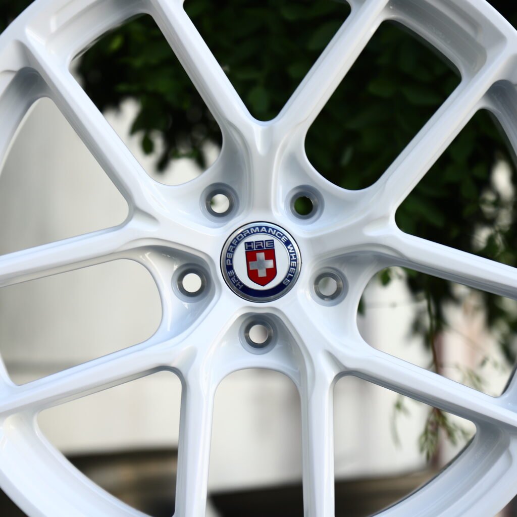 HRE P101 Gloss White 5-Spoke Y-Design Forged Wheels – Land Rover Range Rover Sport SV Carbon Fitment (20-24in, 5x120) view 4