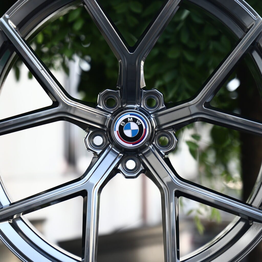 BMW Style 437M Metallic Gray 5-Spoke Y-Design Forged Wheels – BMW M3 CS Handschalter Fitment (19-21in, 5x112) view 4
