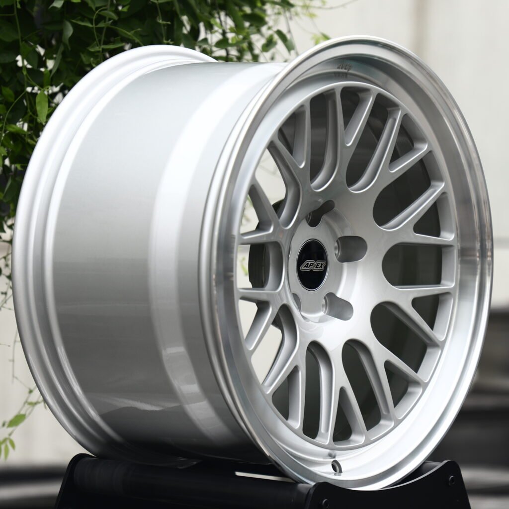 APEX Brushed Silver Polished Lip 15-Spoke Forged Wheels – BMW M3 CS Handschalter Fitment (19-21in, 5x112) view 3