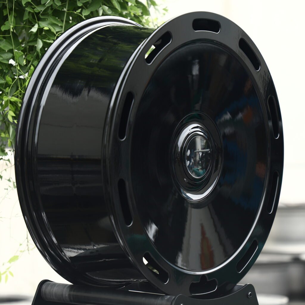 Gloss Black Mesh Multi-Spoke Forged Wheels – Land Rover Range Rover Sport SV Carbon Fitment (20-26in, 5x120) view 3