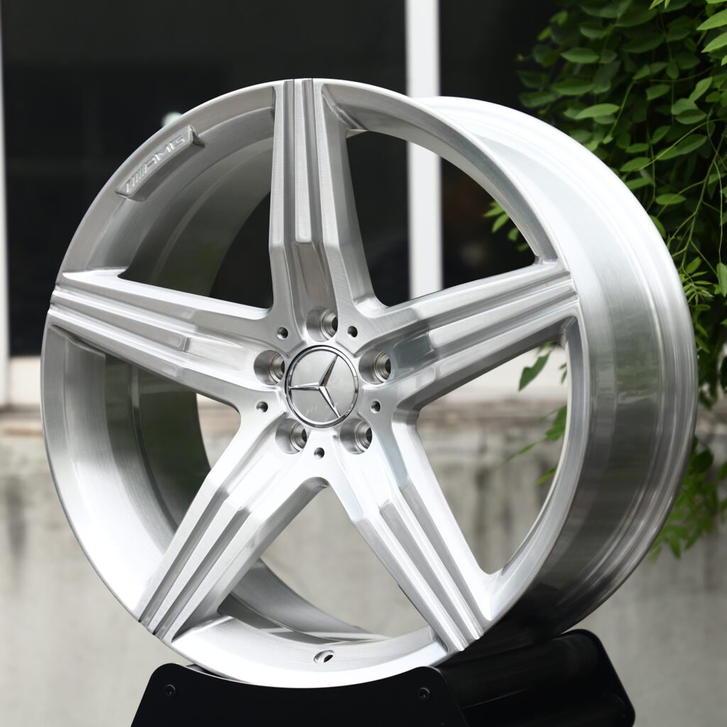 Brushed Silver 5-Spoke Forged Wheels – Mercedes-Benz S-Class Maybach Fitment (19-22in, 5x112) view 2