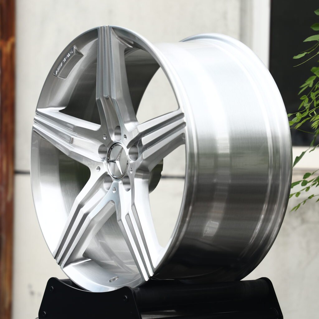 Brushed Silver 5-Spoke Forged Wheels – Mercedes-Benz S-Class Maybach Fitment (19-22in, 5x112) view 3