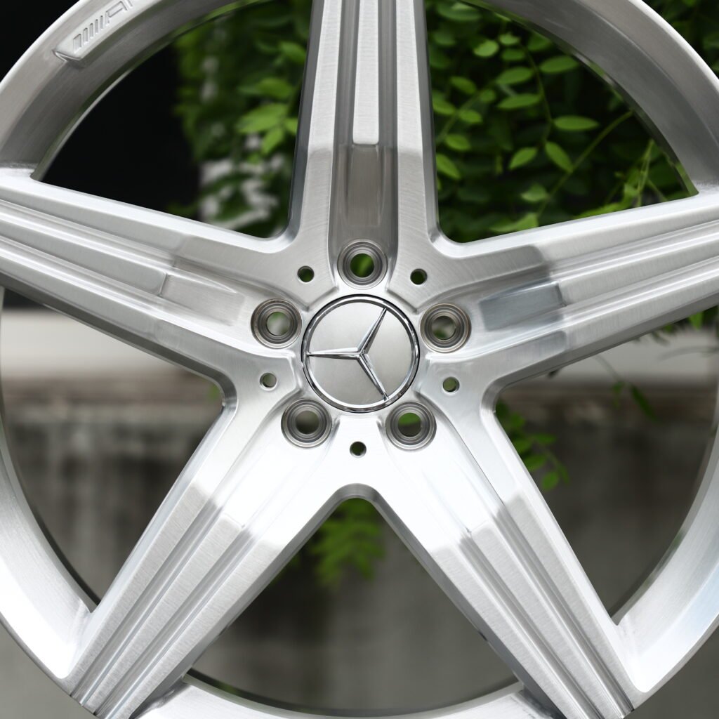 Brushed Silver 5-Spoke Forged Wheels – Mercedes-Benz S-Class Maybach Fitment (19-22in, 5x112) view 4