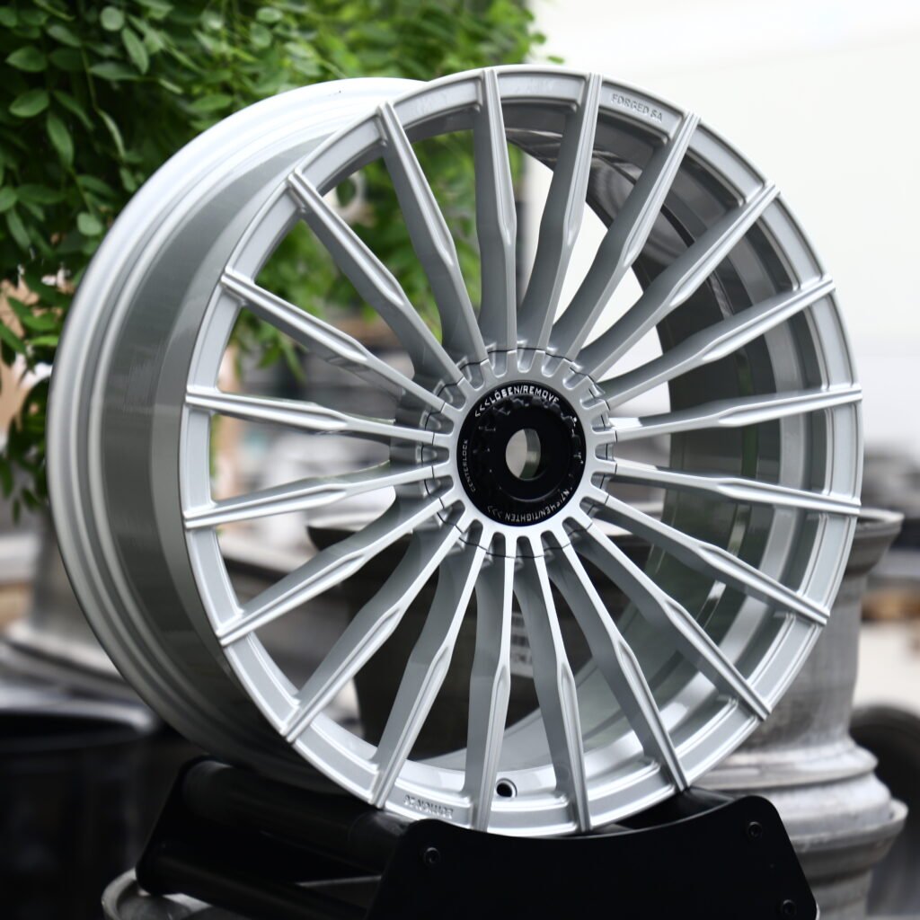 EDITION 26 Brushed Silver 20-Spoke Forged Wheels – BMW i7 Fitment (20-22in, 5x112) view 2