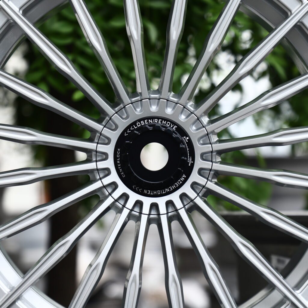 EDITION 26 Brushed Silver 20-Spoke Forged Wheels – BMW i7 Fitment (20-22in, 5x112) view 4