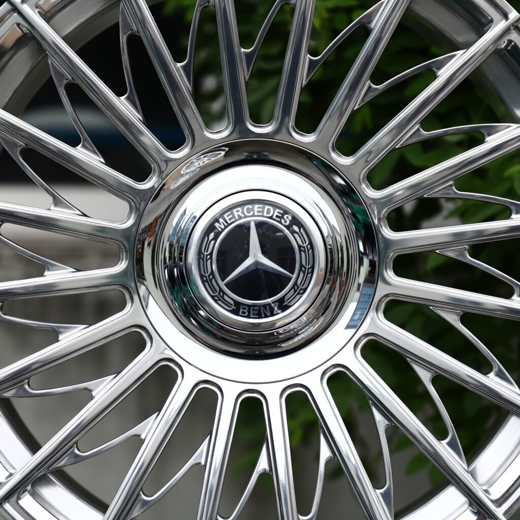VOSSEN S17 Full Polished Chrome Silver 15-Spoke Forged Wheels – Mercedes-Benz S-Class Maybach Fitment (19-22in, 5x112) view 4