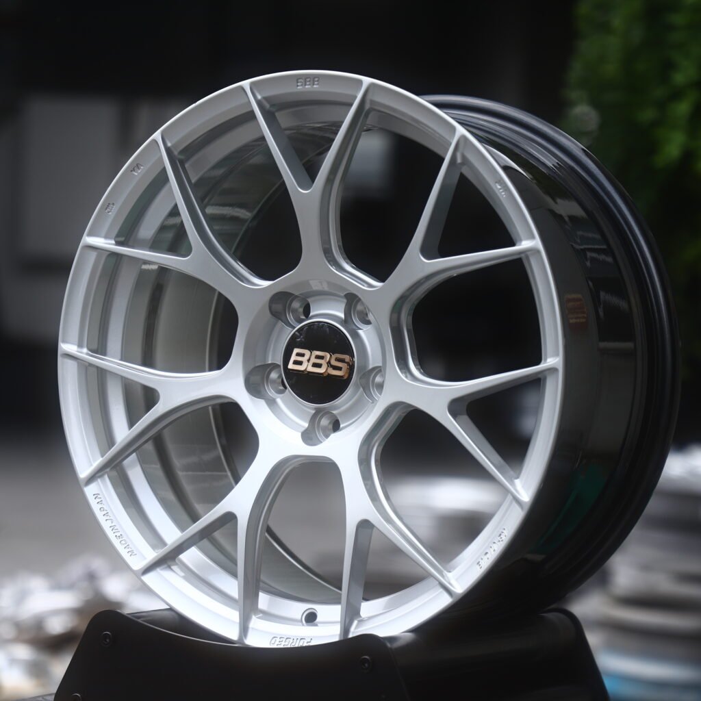 BBS High-Gloss Silver 10-Spoke Y-Design Forged Wheels – BMW M3 CS Handschalter Fitment (19-21in, 5x112) view 2