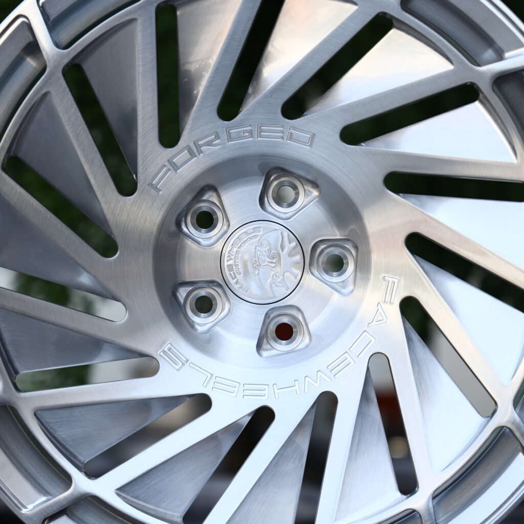 PACE WHEELS Brushed Silver 15-Spoke Forged Wheels – BMW i7 Fitment (20-22in, 5x112) view 4