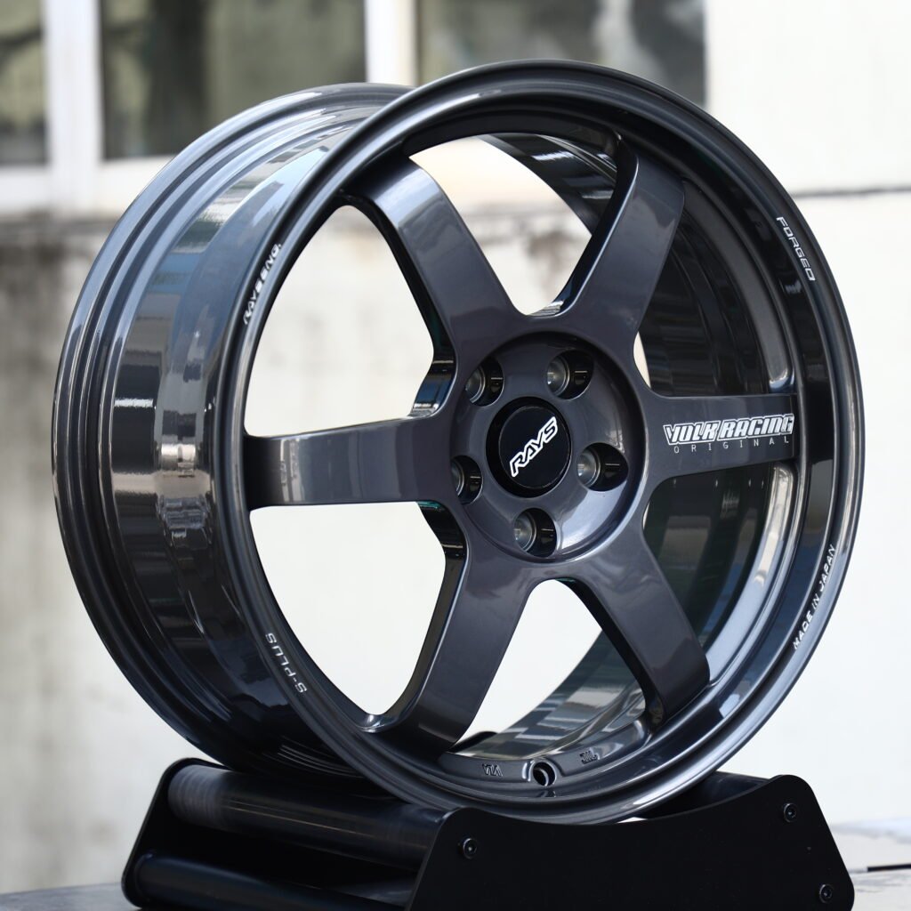 RAYS VOLK RACING TE37 S PLUS Space Gray 6-Spoke Forged Wheels – Honda Civic Type R Fitment (18-20in, 5x120) view 2