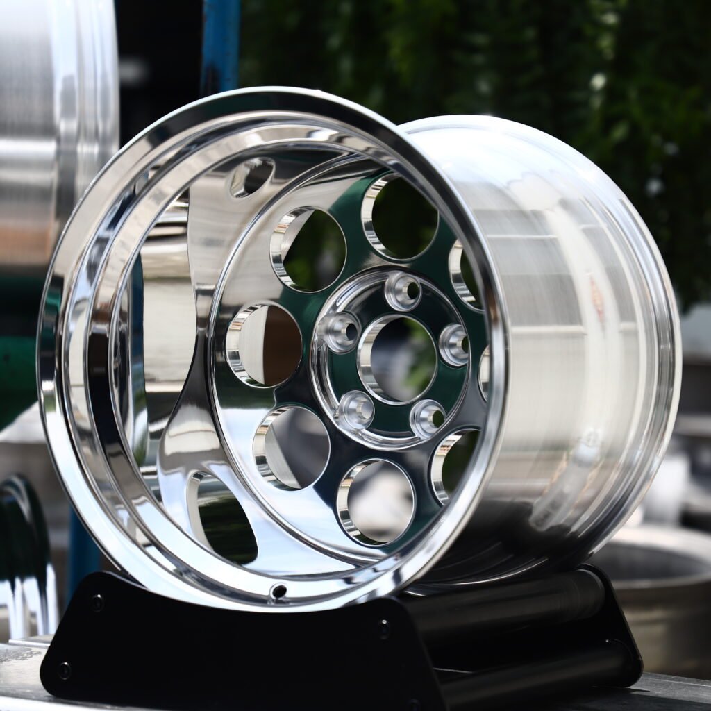Polished Deep-Dish Smoothie Forged Wheels – Ram 2500 Heavy Duty Fitment (20in, 8x165.1) view 2