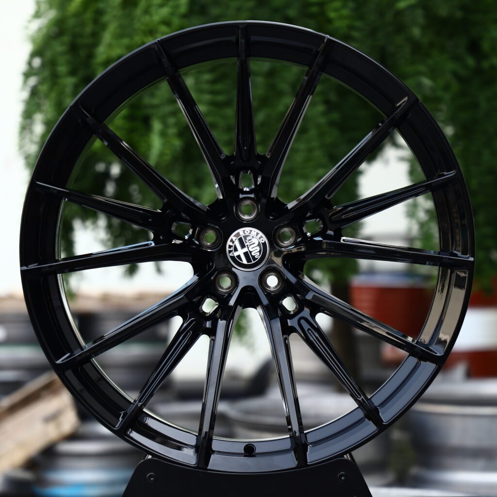 Alfa Romeo Gloss Black 15-Spoke Forged Wheels – Alfa Romeo Giulia Quadrifoglio Luna Rossa Fitment (19-22in, 5×110) Монолитные кованые диски (Monoblock)