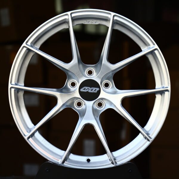 BMW M3 CS Handschalter wheels – Brushed Silver 10-Spoke Y-Design (APEX VS-5RS-Style), front view