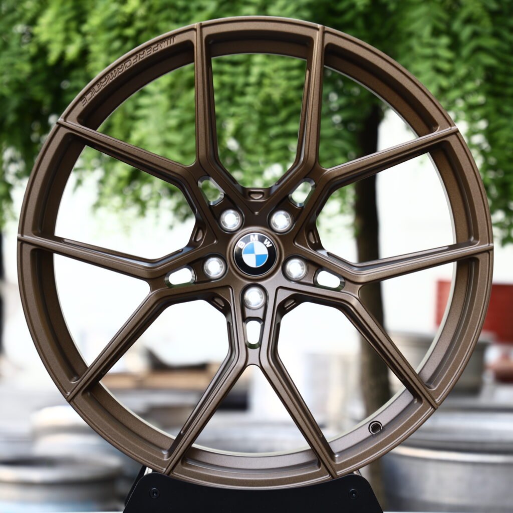 BMW M Performance Matte Bronze 5-Spoke Y-Design Forged Wheels – BMW M3 CS Handschalter Fitment (19-21in, 5×112) Монолитные кованые диски (Monoblock)