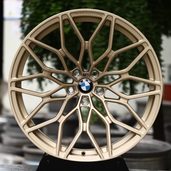 BMW M3 CS Handschalter wheels – Matte Bronze Gold Mesh Multi-Spoke (BMW Style 636M), front view