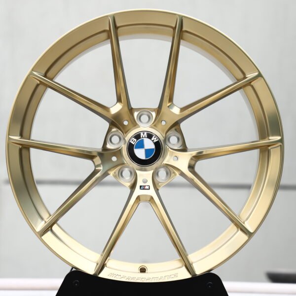 BMW M340i xDrive Sedan wheels – Brushed Clear Gold 5-Spoke Y-Design (BMW Style 763M), front view