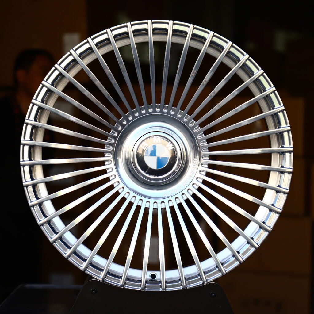 BMW Style 866M High-Gloss Brushed Silver Multi-Spoke Forged Wheels – BMW i7 Fitment (19-22in, 5×112) Реплика кованых дисков