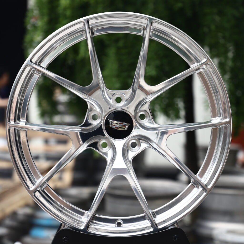 Cadillac Full Polished Chrome Silver 10-Spoke Y-Design Forged Wheels – Cadillac Escalade IQL Fitment (19-26in, 5×120) Монолитные кованые диски (Monoblock)