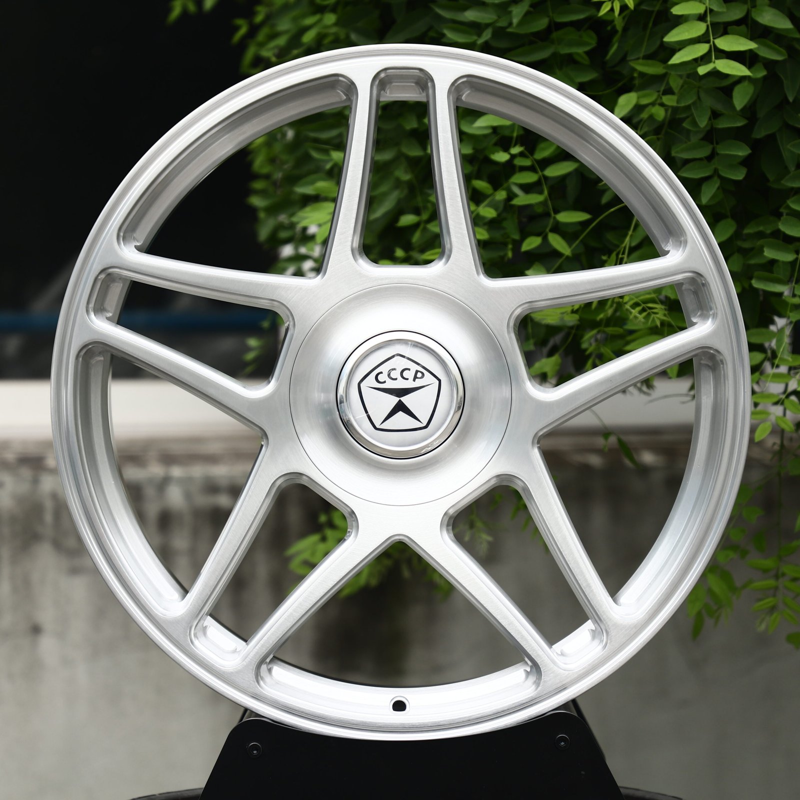 Chrysler 300 Forged Wheels – Brushed Silver 5-Spoke, front view
