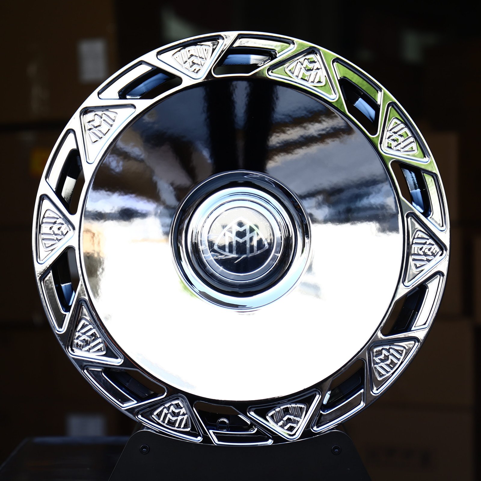 Mercedes-Benz S-Class Maybach Forged Wheels – Chrome Slotted Dish, front view
