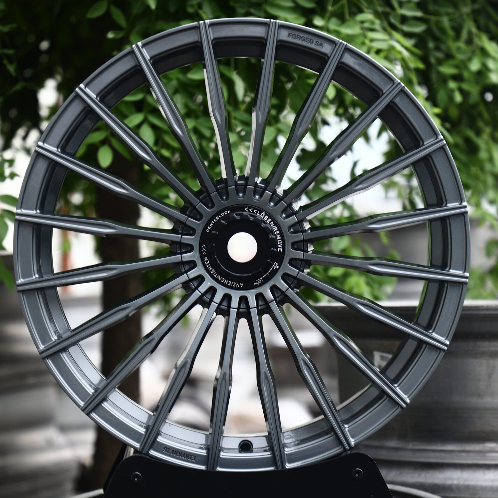 Porsche 911 992 wheels – Matte Gunmetal 20-Spoke (Edition 26-Style), front view