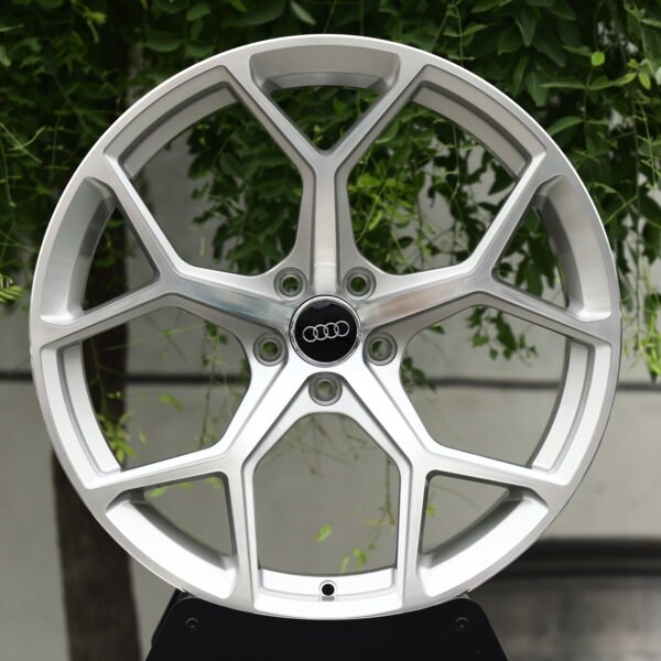 Audi RS5 Sedan wheels – Full Polished Silver 5-Spoke Y-Design, front view