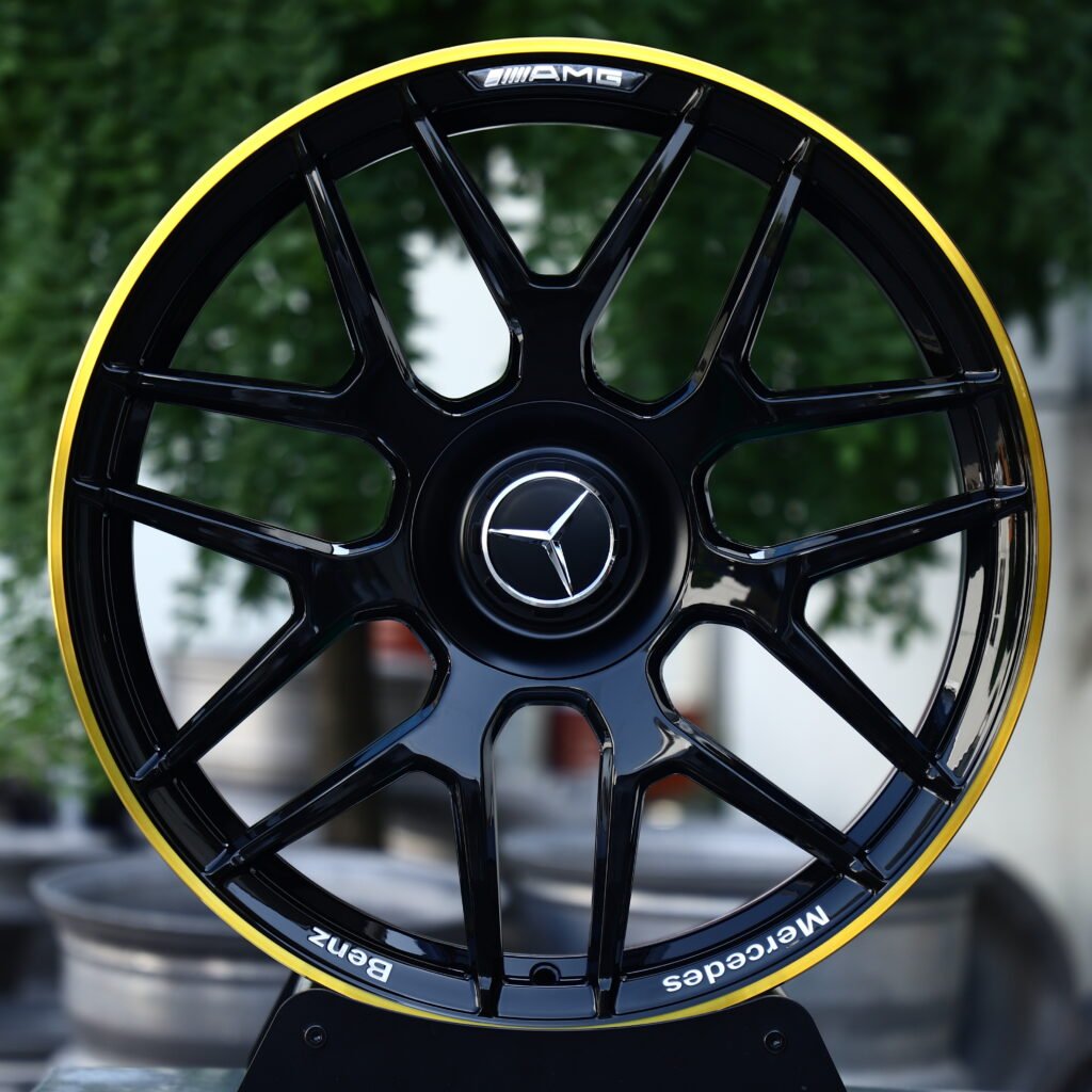 Gloss Black with Yellow Rim Accent 5-Spoke Y-Design Forged Wheels – Mercedes-Benz S-Class Maybach Fitment (19-22in, 5×112) Монолитные кованые диски (Monoblock)
