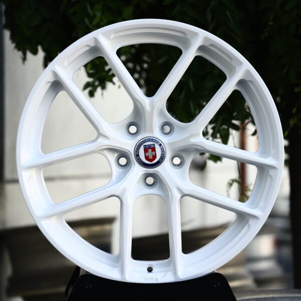 Land Rover Range Rover Sport SV wheels – Gloss White 5-Spoke Y-Design (HRE P101-Style), front view