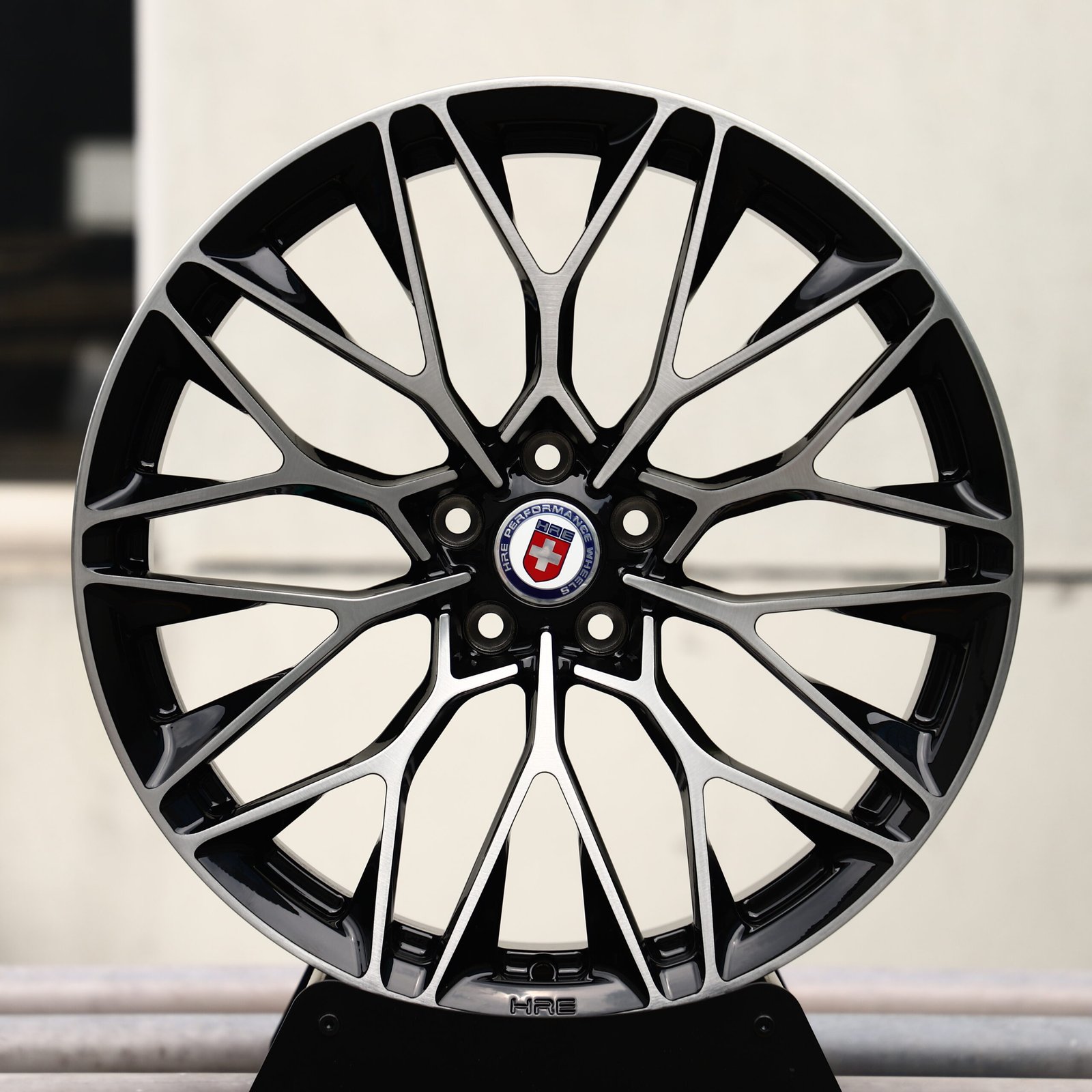 HRE P200-Style Gloss Black Mesh Multi-Spoke Forged Wheels – BMW M3 CS Handschalter, front view