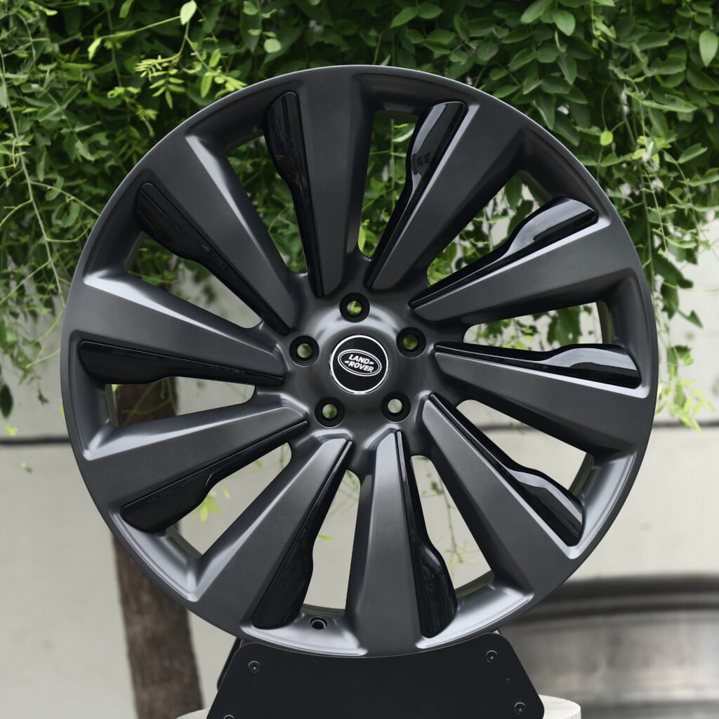 Land Rover Matte Black 20-Spoke Forged Wheels – Land Rover Range Rover Sport SV Carbon Fitment (20-24in, 5×120) Монолитные кованые диски (Monoblock)