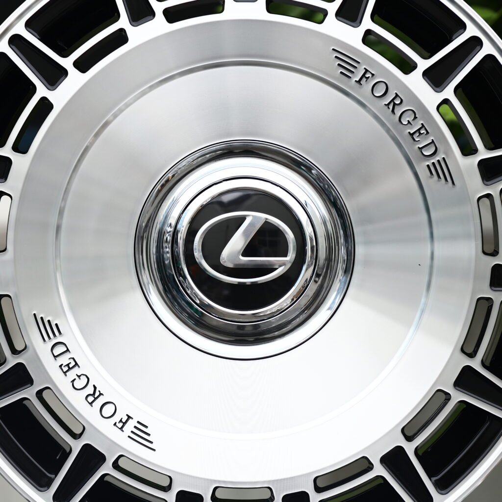 Lexus Black / Polished Slotted Disc Forged Wheels – Lexus IS 500 Launch Edition, 5x114.3 / 5x120 bolt pattern, lip and barrel detail