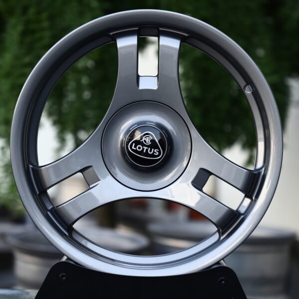 Lotus Emira 420 Sport wheels – Lotus Brushed Gunmetal 3-Spoke, front view
