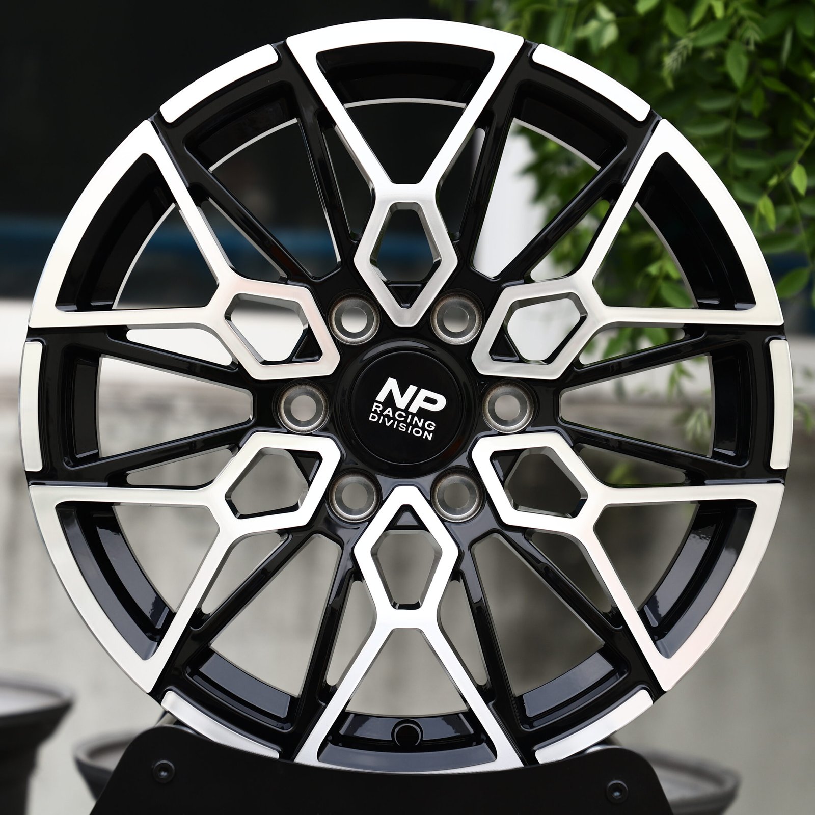 NP RACING Machined Face Mesh Multi-Spoke Forged Wheels – Porsche 911 Turbo S, front view