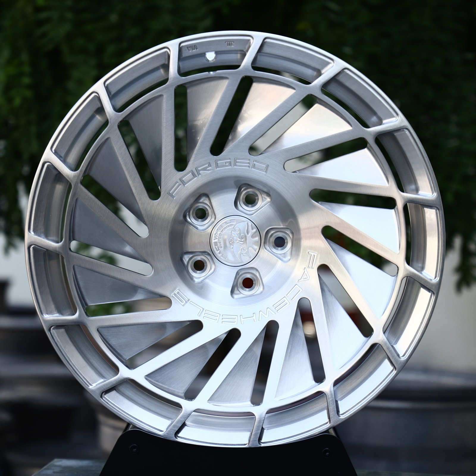Peugeot 508 wheels – PACE WHEELS Brushed Silver 15-Spoke (Peugeot OEM-Style), front view