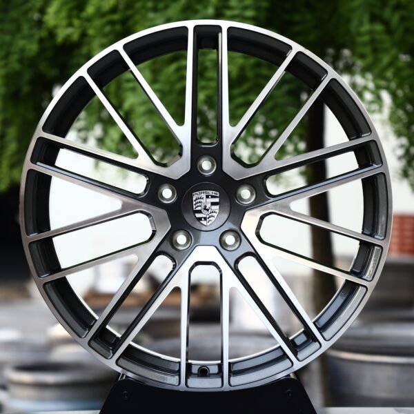 Porsche 911 Turbo S wheels – Porsche Machined Face 10-Spoke Y-Design, front view