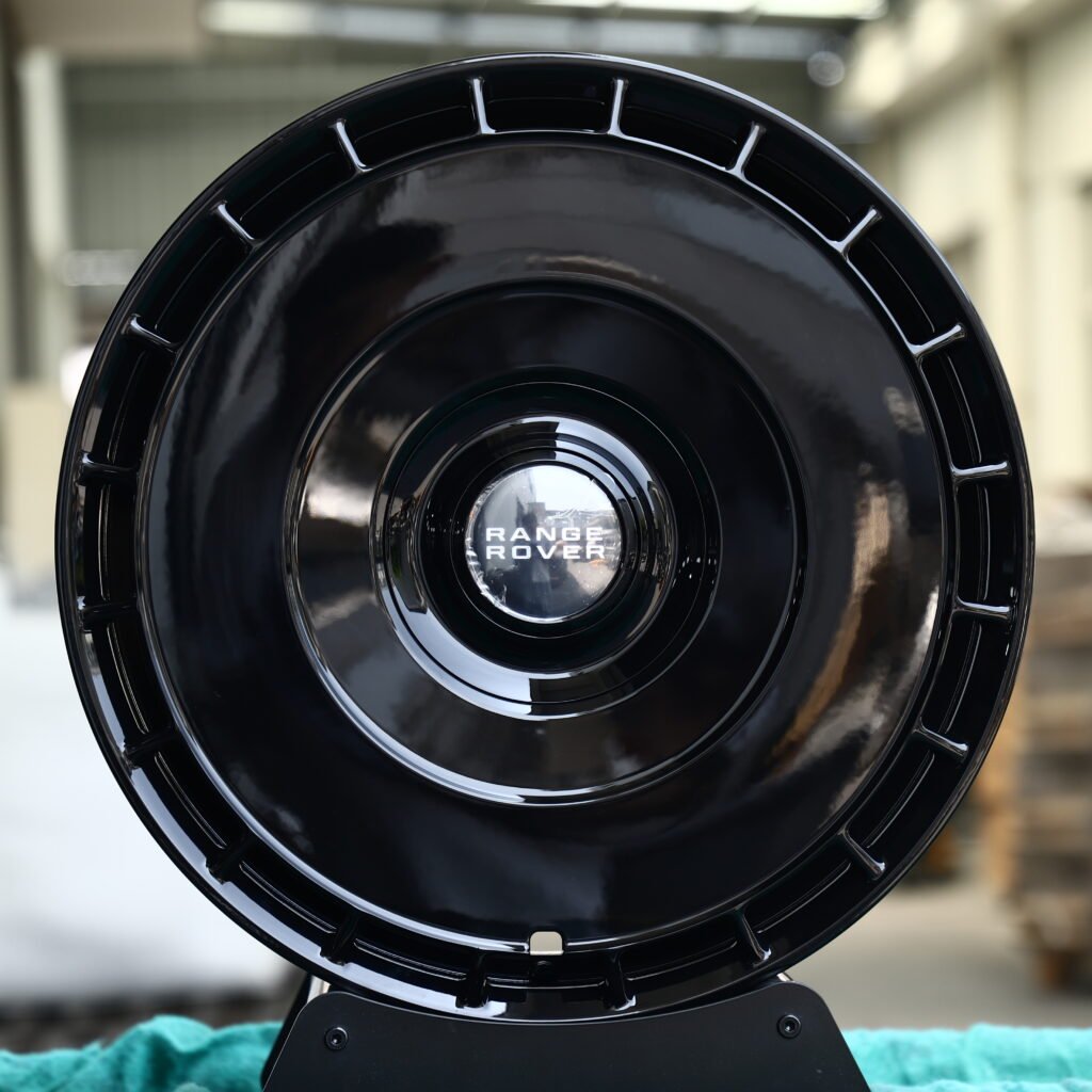 Range Rover Gloss Black Mesh Multi-Spoke Forged Wheels – Land Rover Range Rover Sport SV Carbon Fitment (20-24in, 5×120) Монолитные кованые диски (Monoblock)