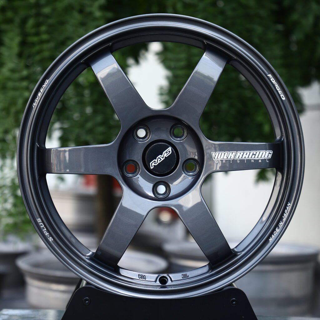 RAYS VOLK RACING TE37 S PLUS Space Gray 6-Spoke Forged Wheels – Honda Civic Type R Fitment (18-20in, 5×120) Replica forged wheel