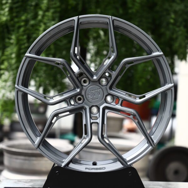 BMW M3 CS Handschalter wheels – Gunmetal 5 Split-Spoke, front view