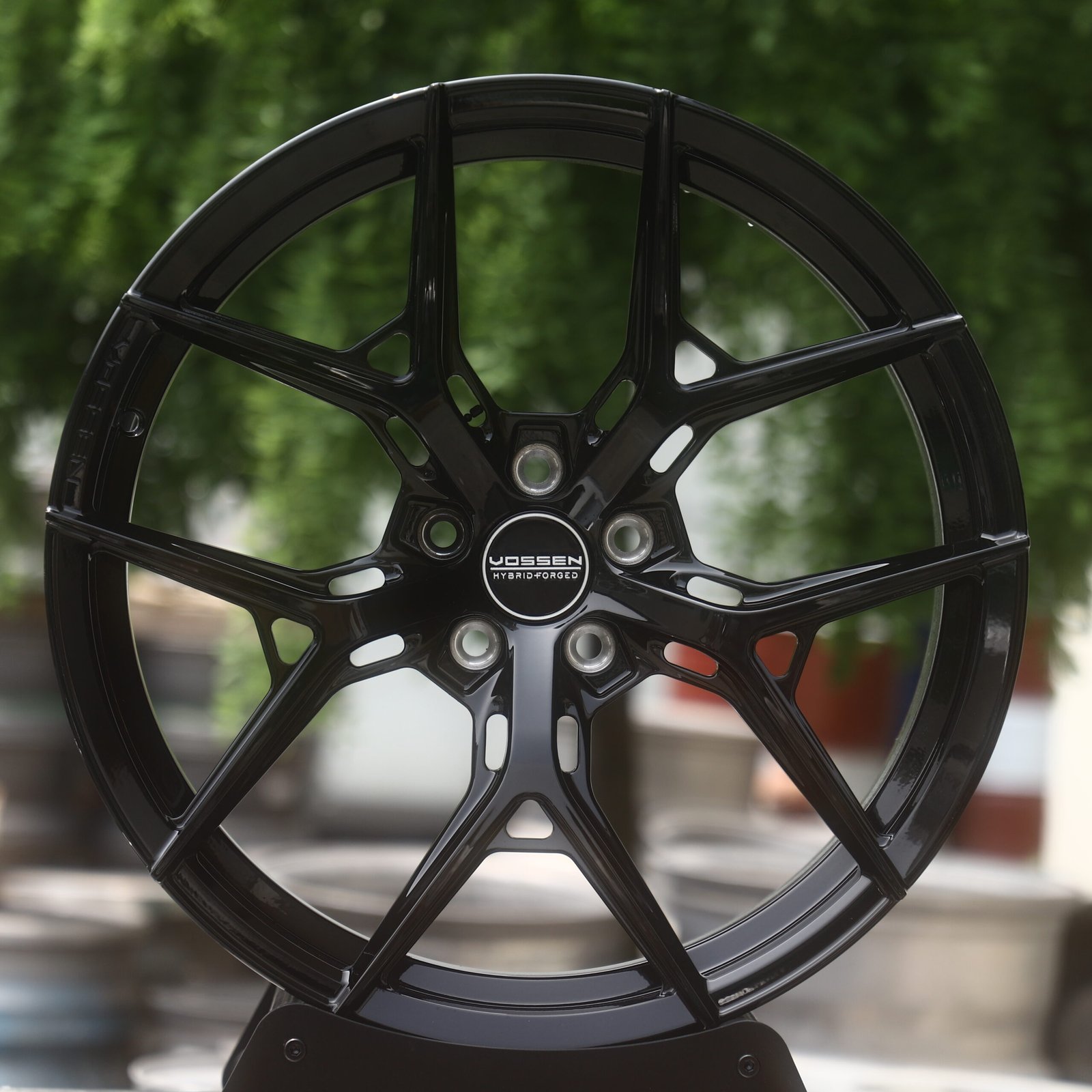 VOSSEN HF-5-Style Gloss Black 10-Spoke Y-Design Forged Wheels – Mercedes-Benz S-Class Maybach, front view