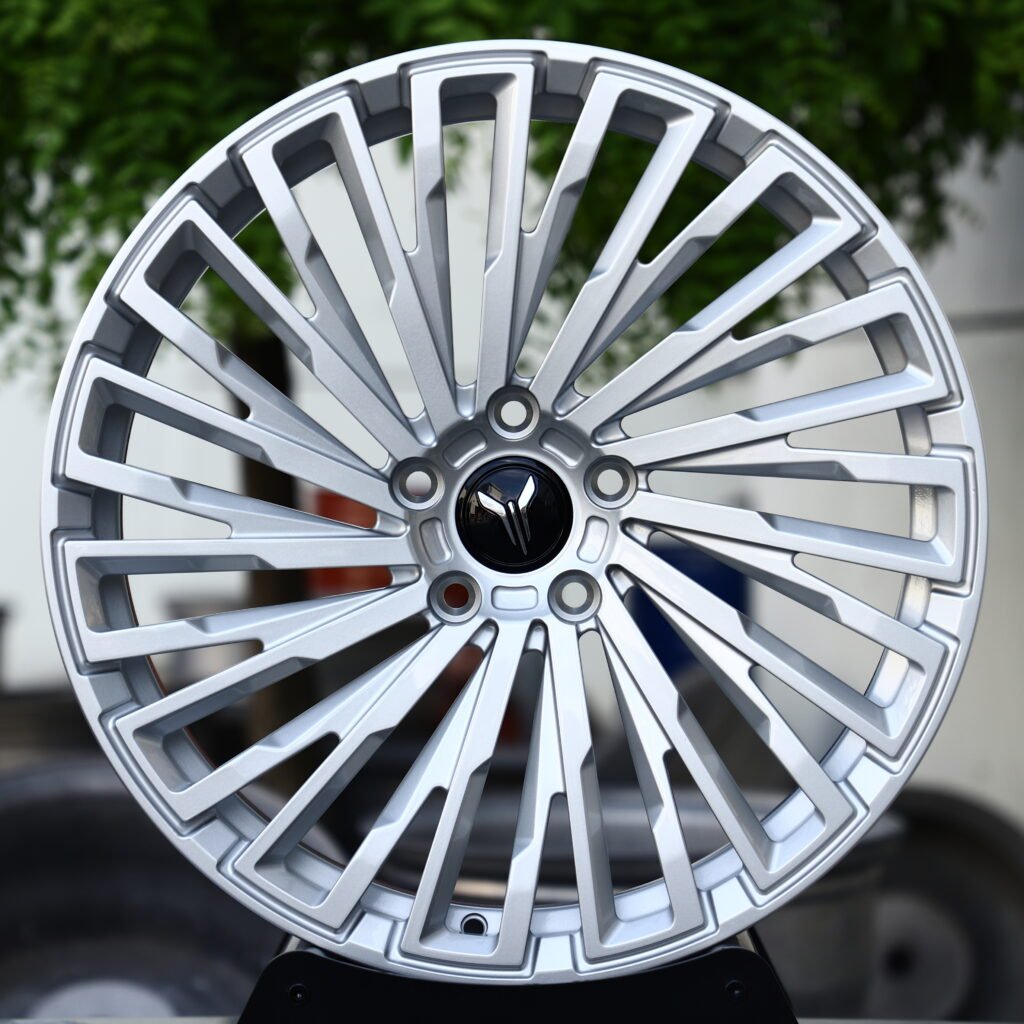 VOYAH Gloss Silver 15-Spoke Forged Wheels – Tesla Model Y Performance Fitment (19-21in, 5×114.3) Монолитные кованые диски (Monoblock)