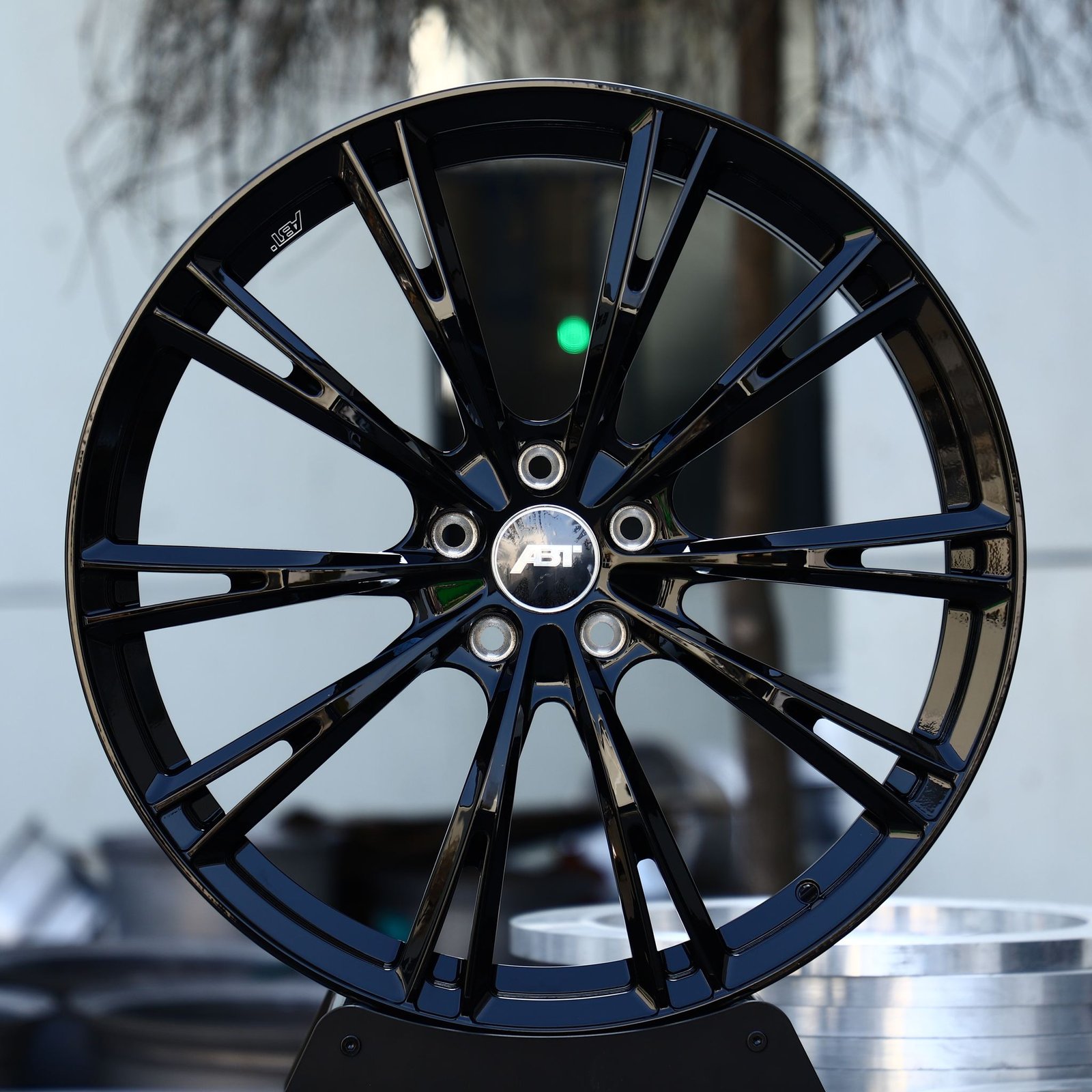 Audi A4 wheels – Gloss Black 10-Spoke (ABT-Style), front view